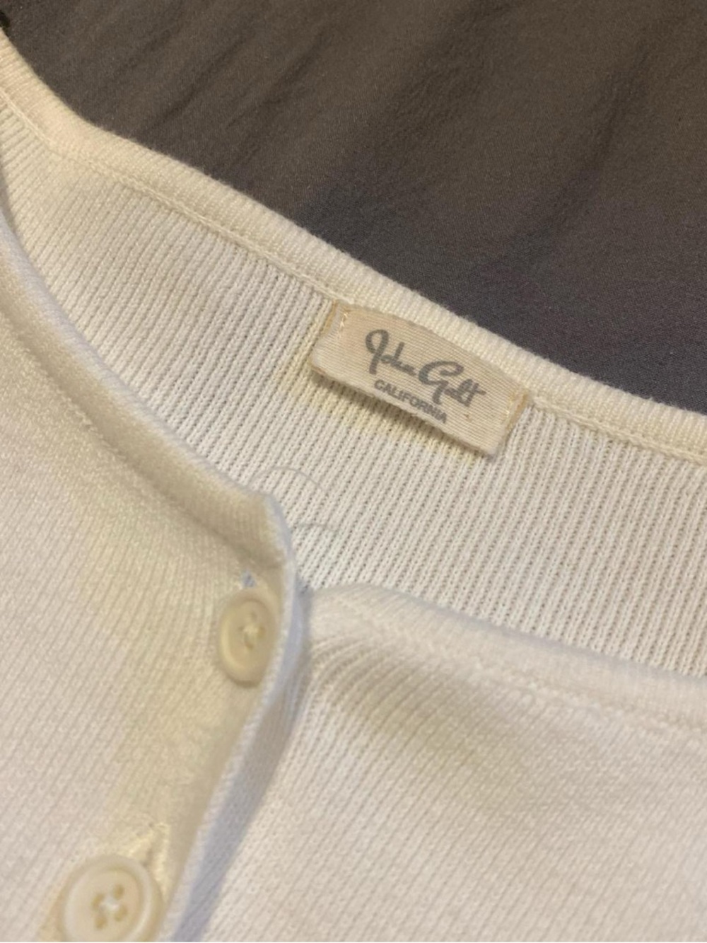 Brandy Melville White Cropped Button-Front Long Sleeve Top - Picture 3 of 5